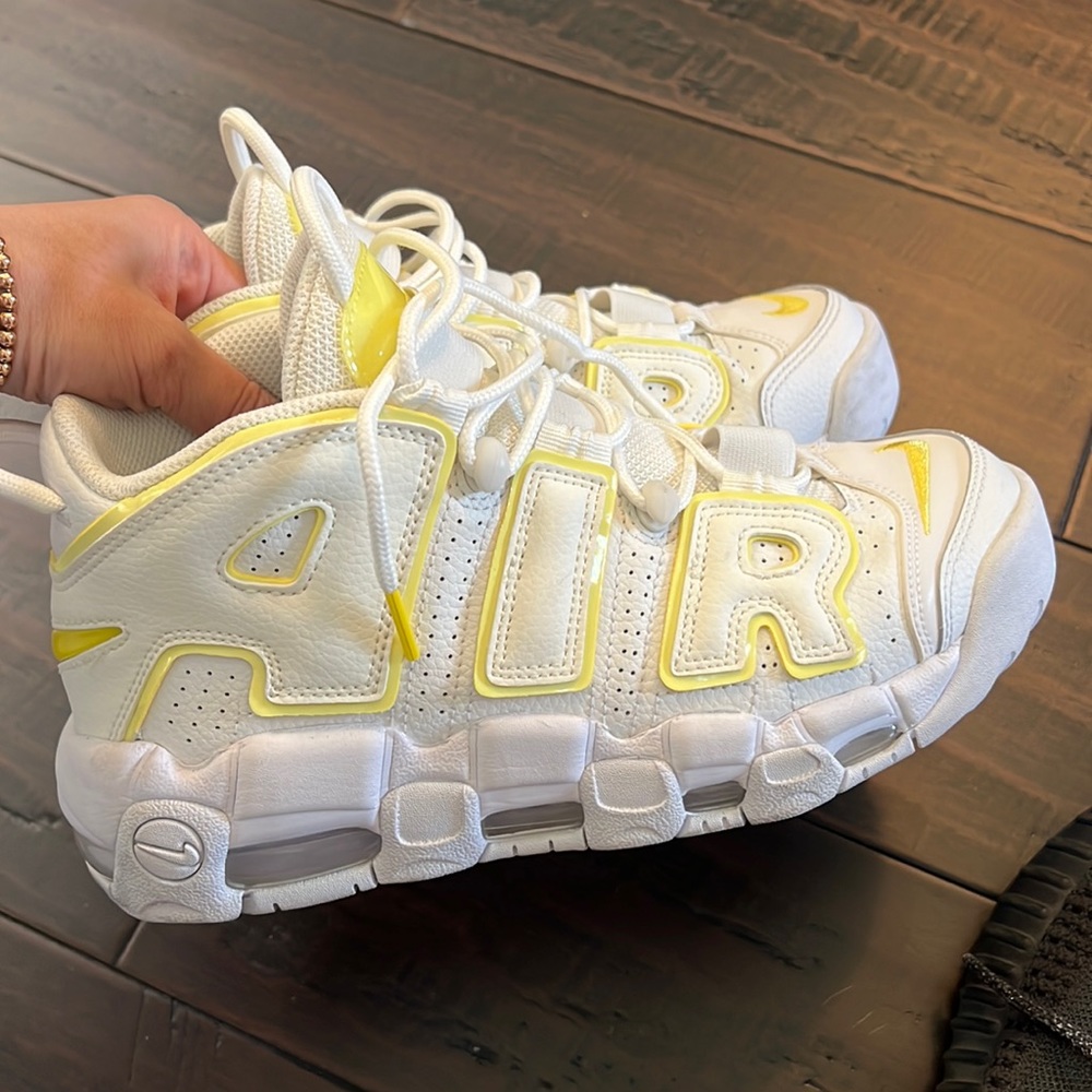 Nike air basketball shoe super fashion
